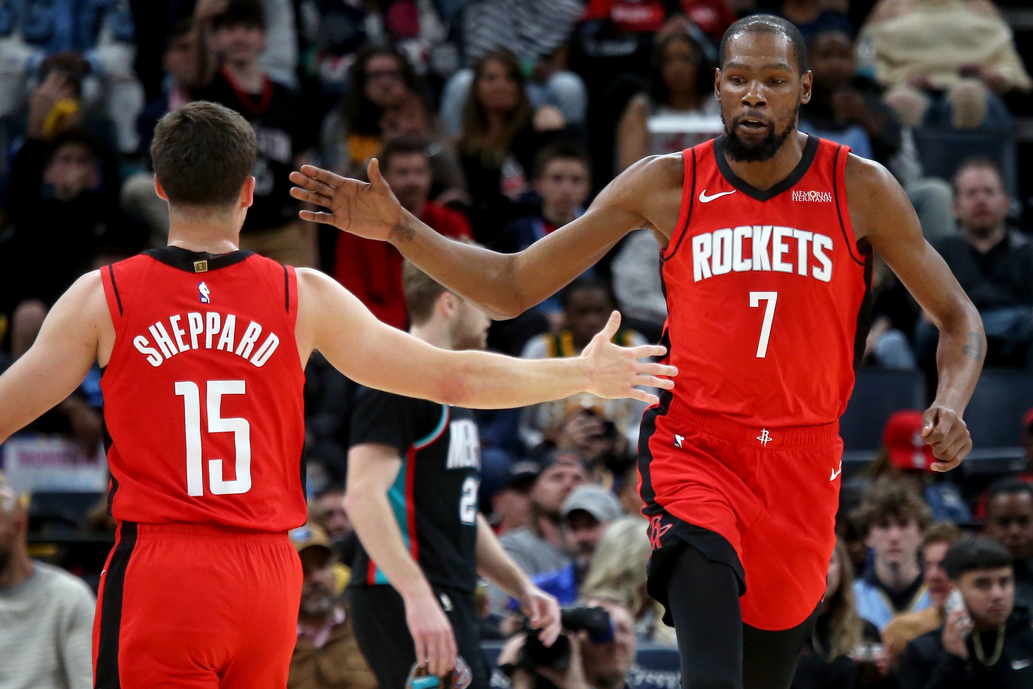 九游电竞平台-17分大胜！火媒：近期最佳胜利 KD延续最佳阵赛季 申京默默砍两双